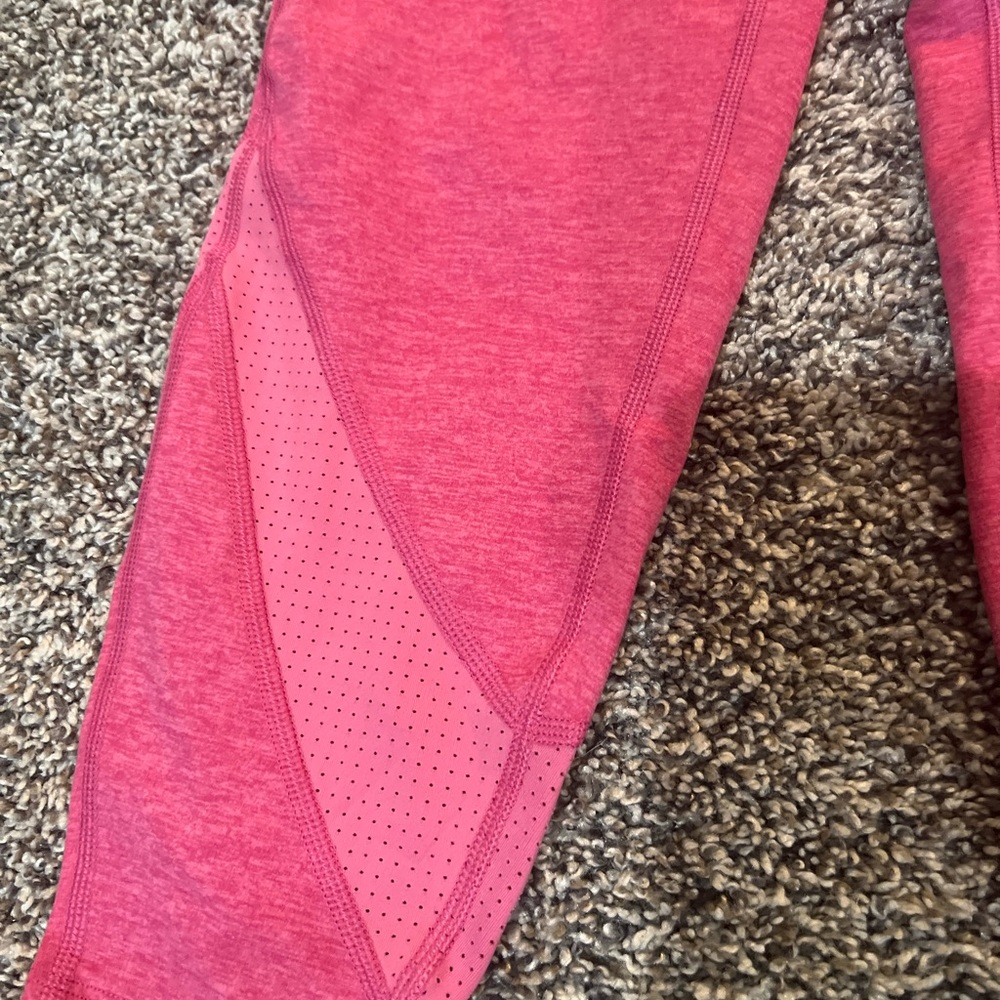 Peloton Mother’s Day leggings. EUC - Picture 3 of 5